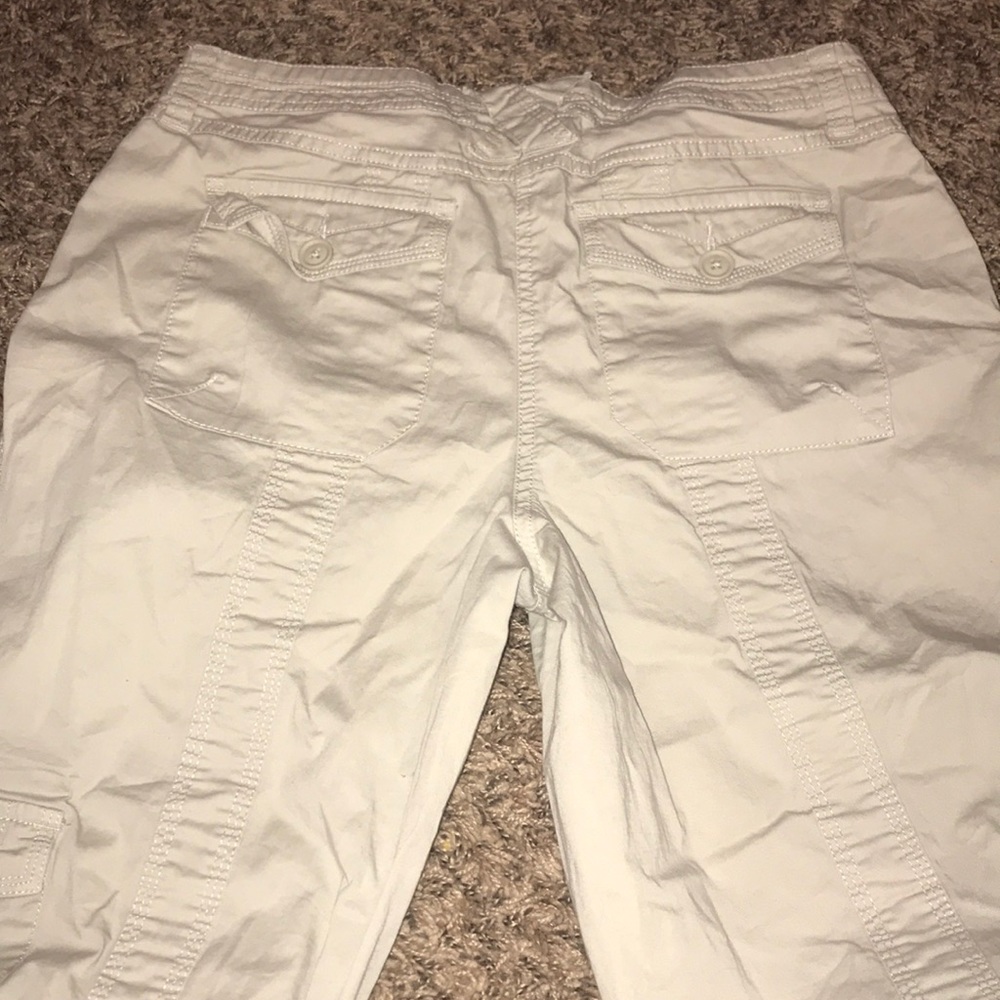 cream capris - Picture 4 of 4
